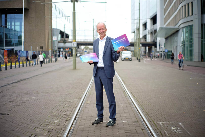 Bernard ter Haar op de markt met het nieuwe rapport